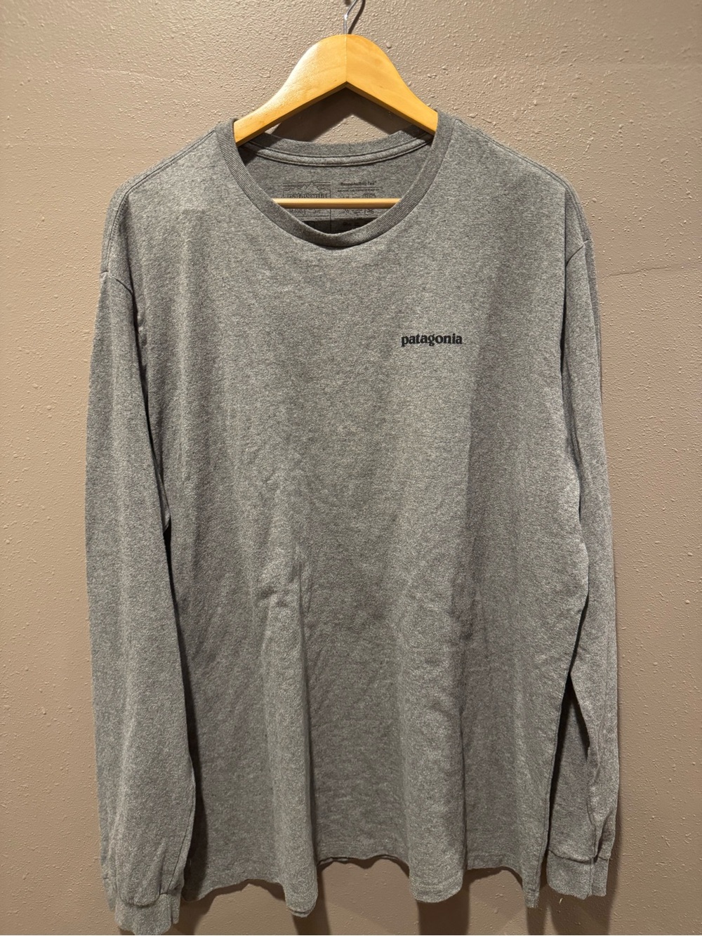 Patagonia Gray Long-Sleeve Crew Shirt